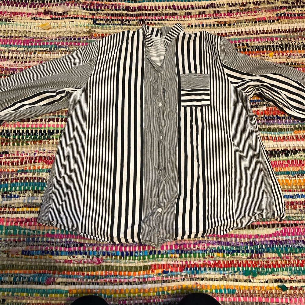 Black & white striped button up t shirt